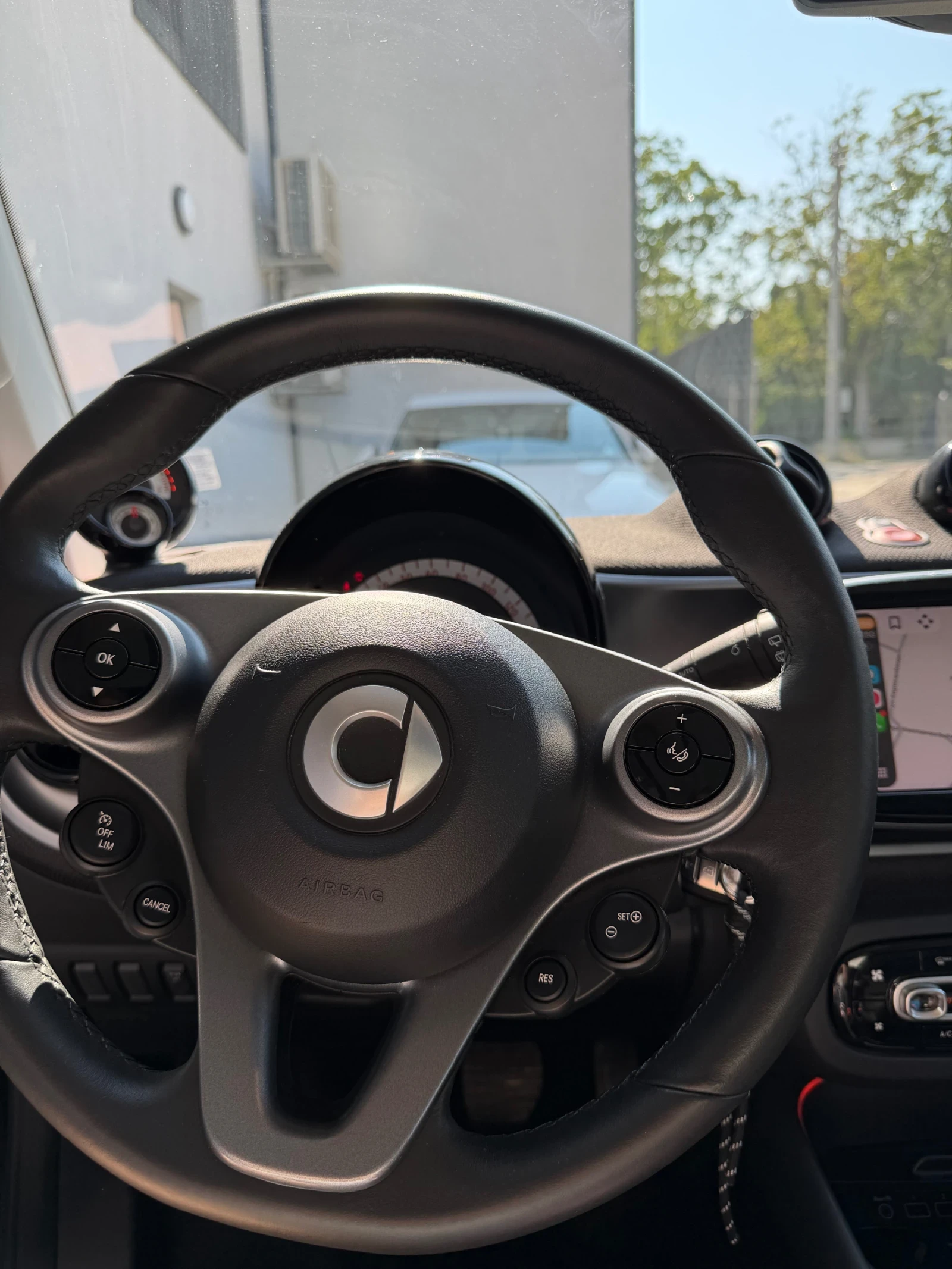 Smart Fortwo EQ Panorama, снимка 9 - Автомобили и джипове - 55838321