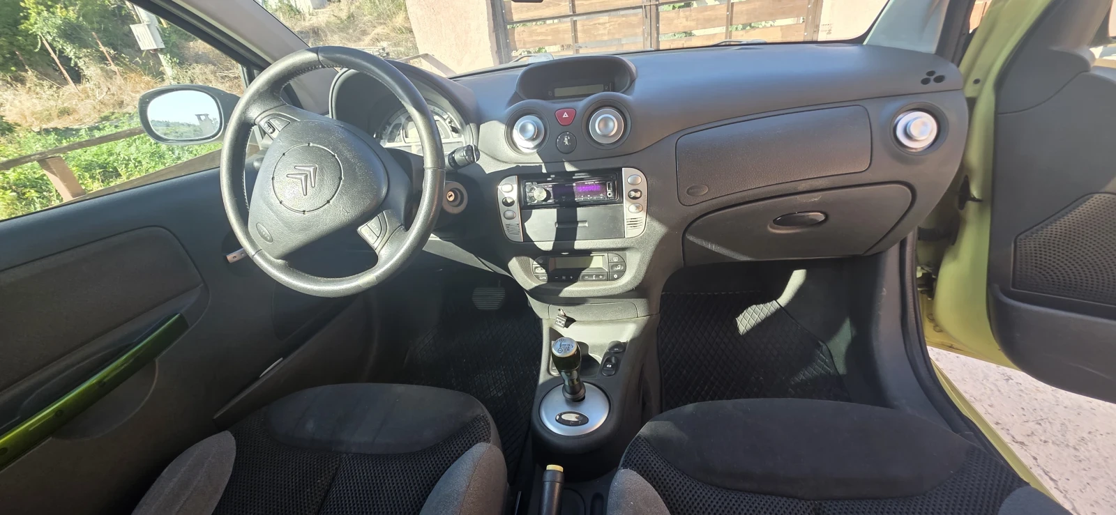 Citroen C2 1.6 газ/бензин , снимка 12 - Автомобили и джипове - 55877221