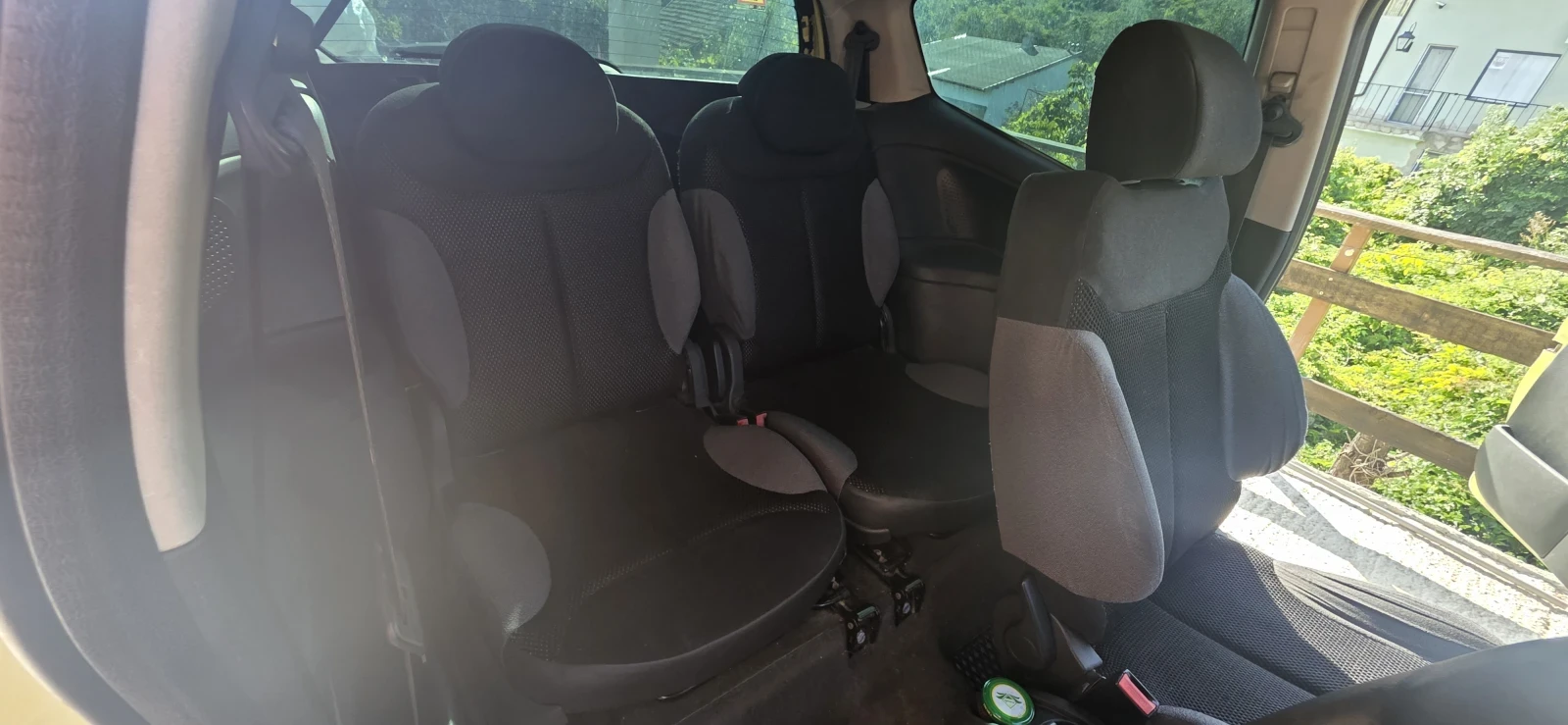 Citroen C2 1.6 газ/бензин , снимка 13 - Автомобили и джипове - 55877221