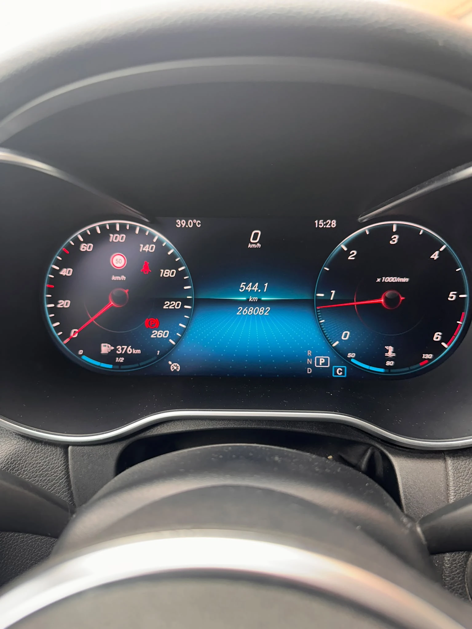 Mercedes-Benz C 220, снимка 7 - Автомобили и джипове - 56093930
