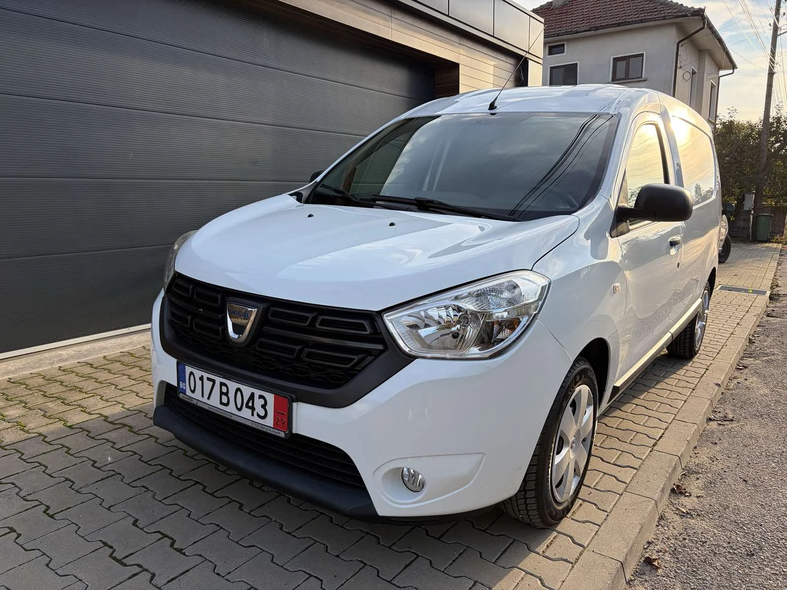 Dacia Dokker N1- M/T 1.5/ 6 ск., снимка 2 - Автомобили и джипове - 56648526