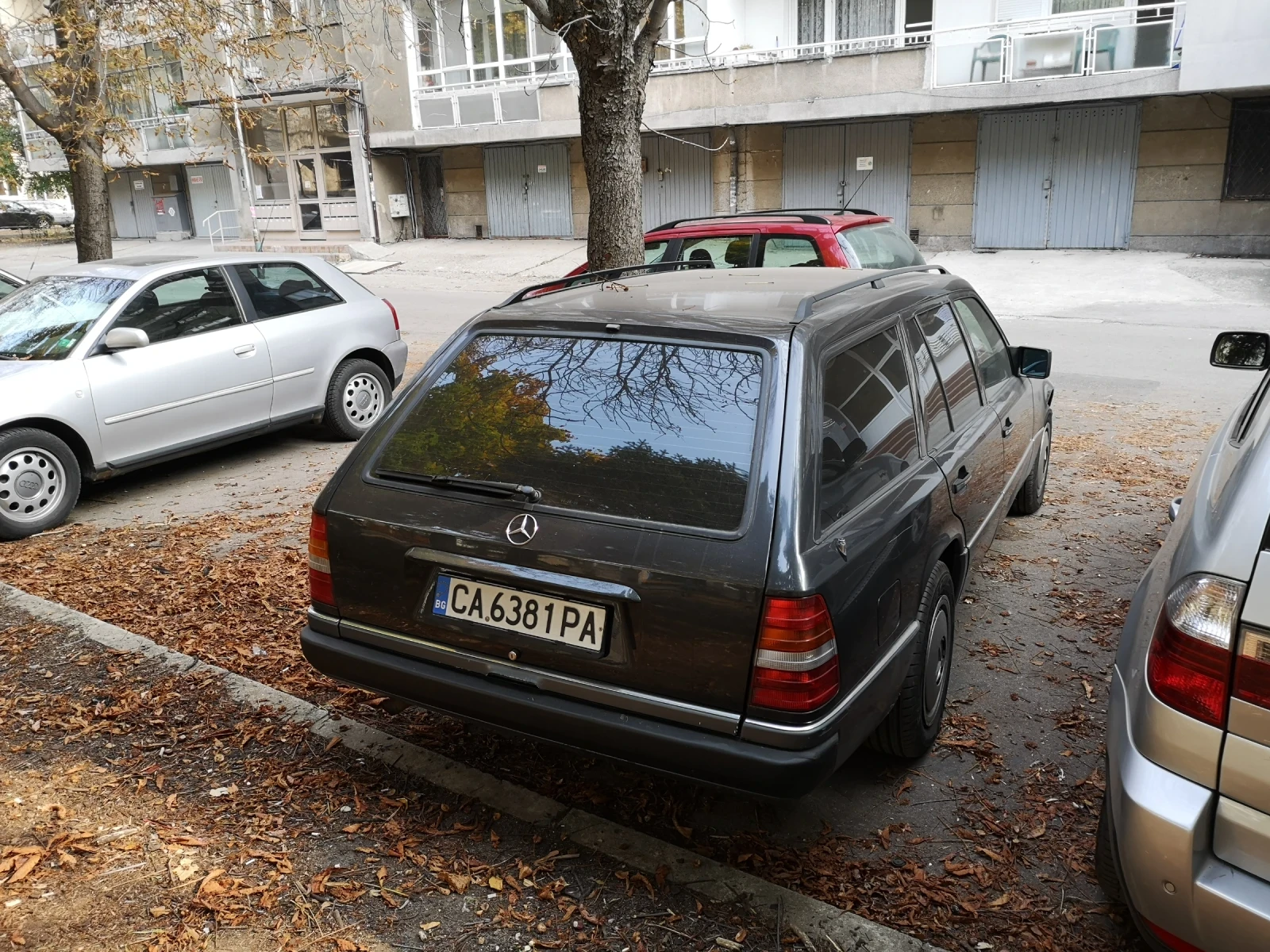 Mercedes-Benz 124 Е300, снимка 2 - Автомобили и джипове - 56723748