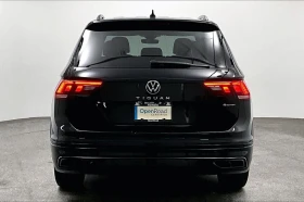 VW Tiguan 2022* R-LINE* BLK OPT* PANO* LANE ASSIST* LED* КРА, снимка 5