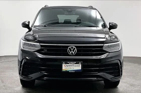VW Tiguan 2022* R-LINE* BLK OPT* PANO* LANE ASSIST* LED* КРА, снимка 2