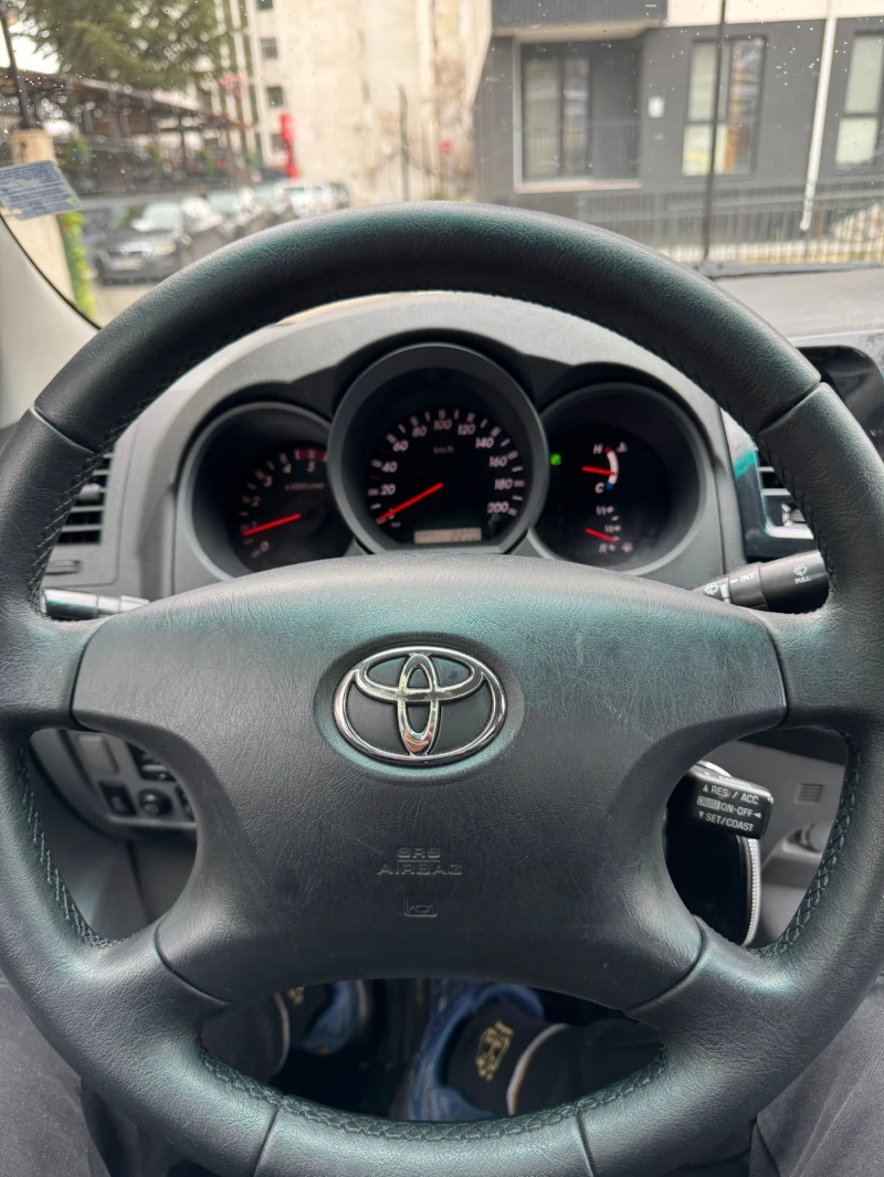 Toyota Hilux 3.0 d4d, снимка 13 - Автомобили и джипове - 48692426