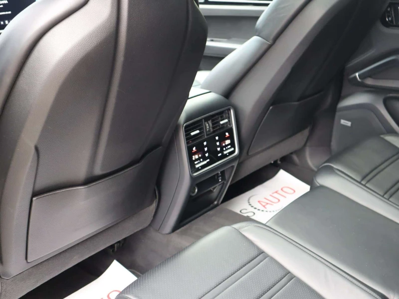 Porsche Cayenne S/Sport Chrono/Coupe/HuD/Bose/Панорама, снимка 10 - Автомобили и джипове - 51222777