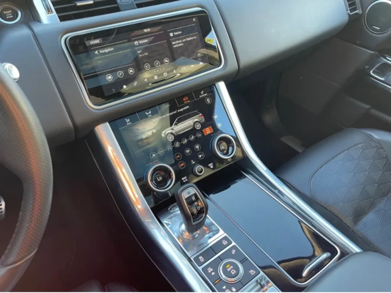 Land Rover Range rover SVR 575PS * PANO* MERIDIAN* CARBON* Подгрев* , снимка 6 - Автомобили и джипове - 52744266