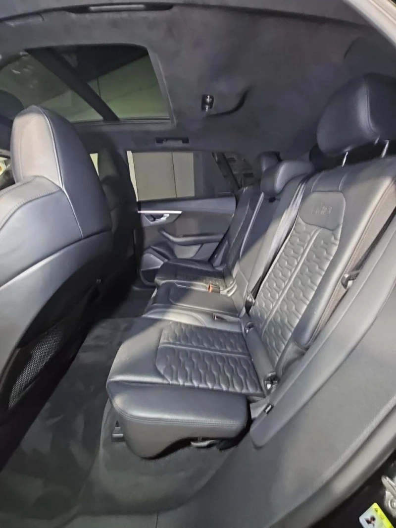 Audi RSQ8 * CARFAX * БЕЗ ПЪРВОНАЧАЛНА ВНОСКА, снимка 8 - Автомобили и джипове - 52815131