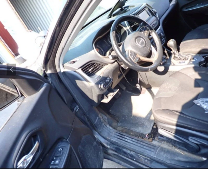 Jeep Cherokee 3.2, снимка 4 - Автомобили и джипове - 53412941