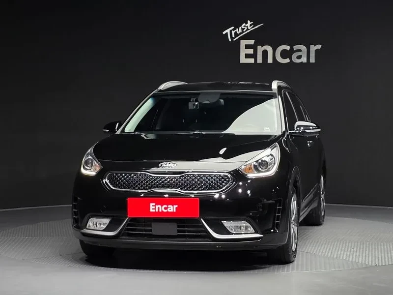 Kia Niro Prestige, снимка 3 - Автомобили и джипове - 56666505