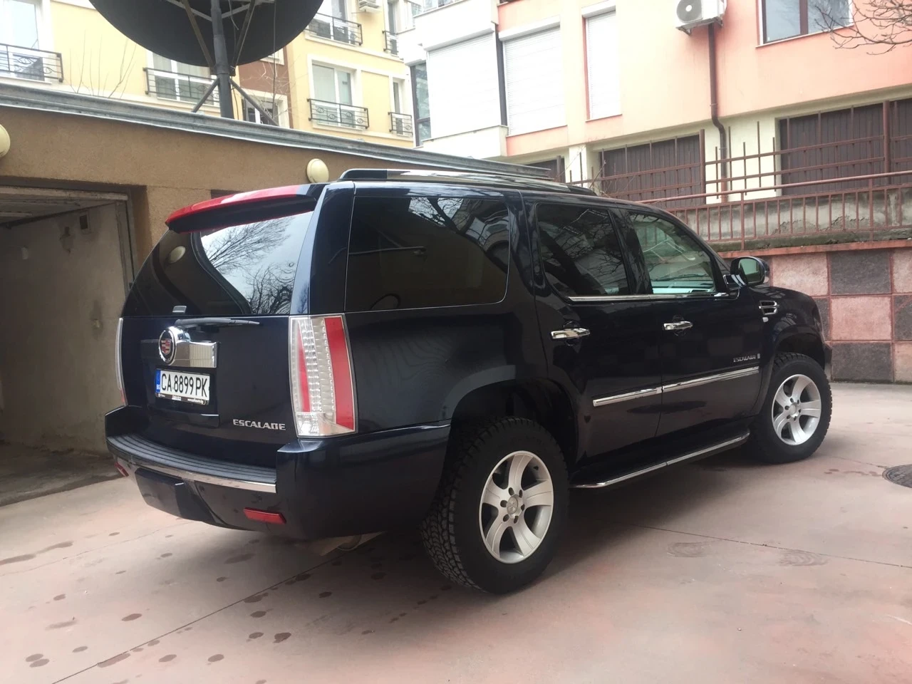 Cadillac Escalade  - изображение 4