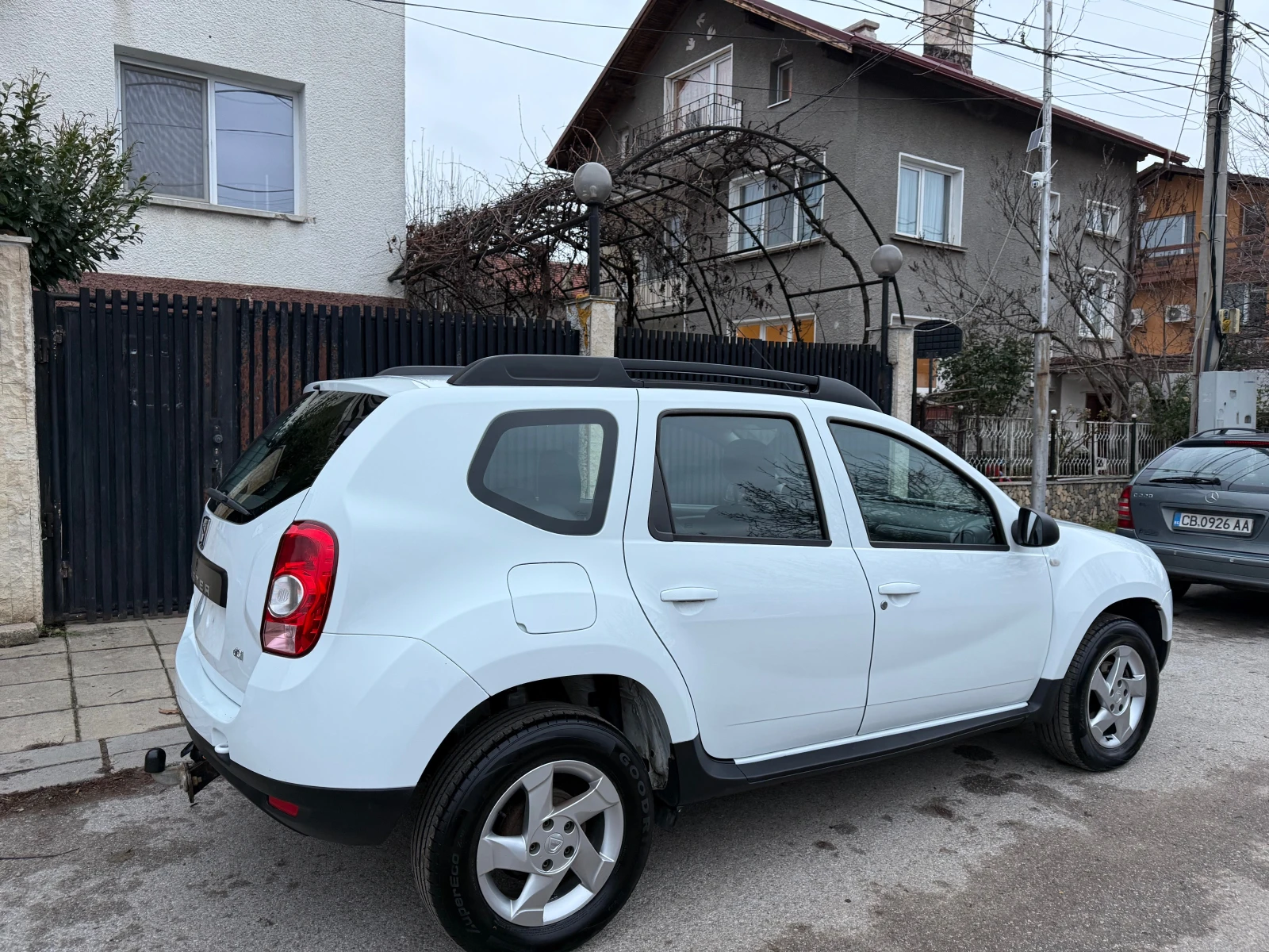 Dacia Duster 1.5dci 110kc 4x4 - изображение 6