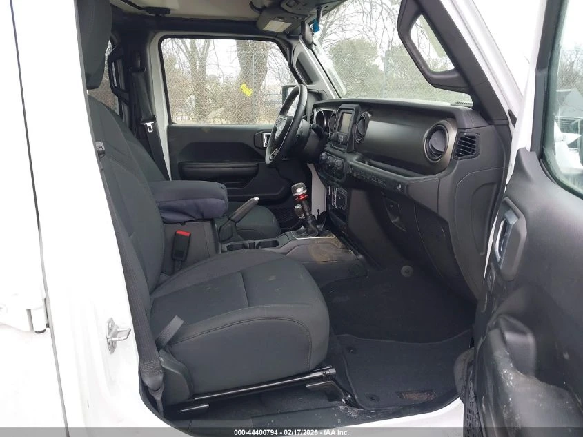 Jeep Wrangler 3.6l Unlimited Sport S 4X4 - изображение 5