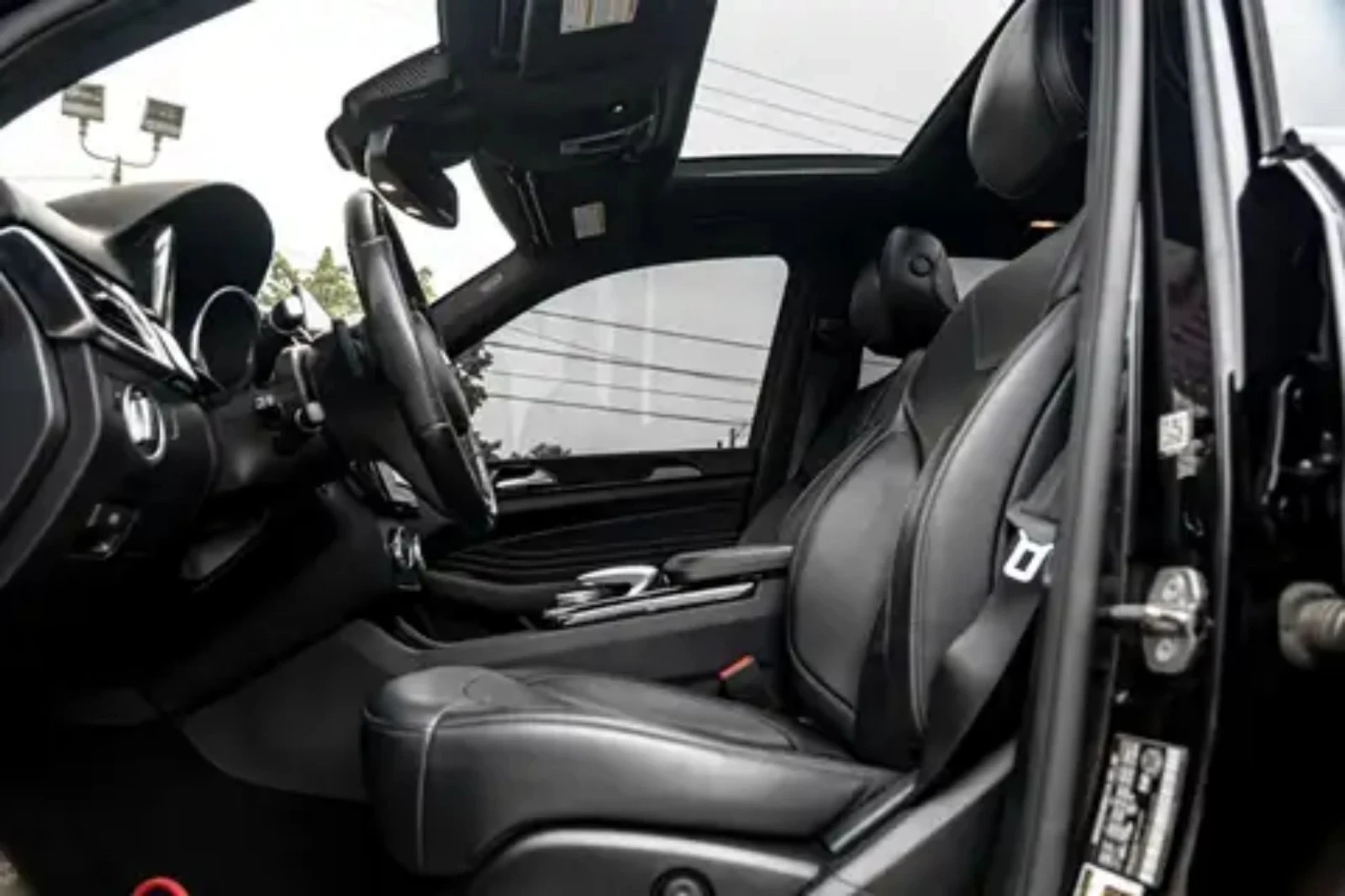 Mercedes-Benz GLE 43 AMG 2018/127000KM/PANO/H&K/PODGREV/4X4/DISTR, снимка 10 - Автомобили и джипове - 53811679