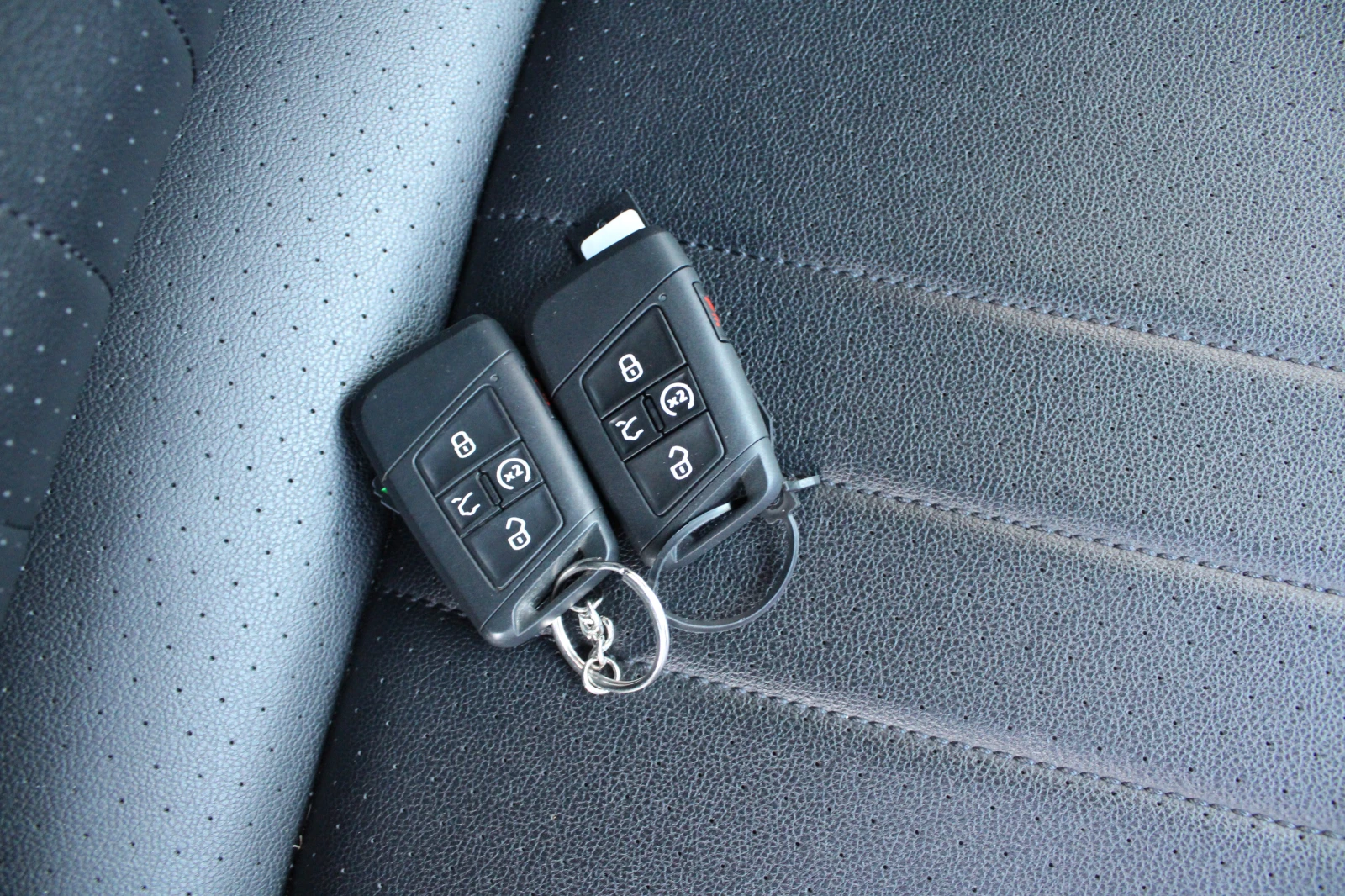 VW Tiguan SE R-LINE BLACK/НАПЪЛНО ОБСЛУЖЕН, снимка 14 - Автомобили и джипове - 53824853