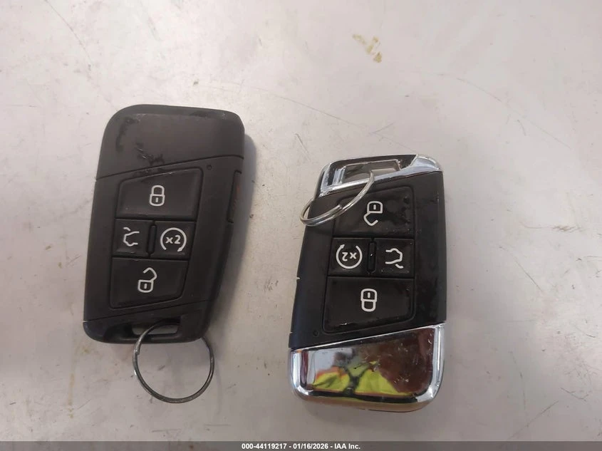 VW Atlas 3.6l Volkswagen 3.6L V6 Se W/Technology, снимка 11 - Автомобили и джипове - 53825035