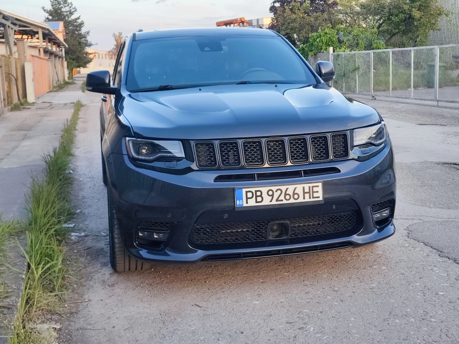 Jeep Grand cherokee SRT 6.4, снимка 2 - Автомобили и джипове - 54864279