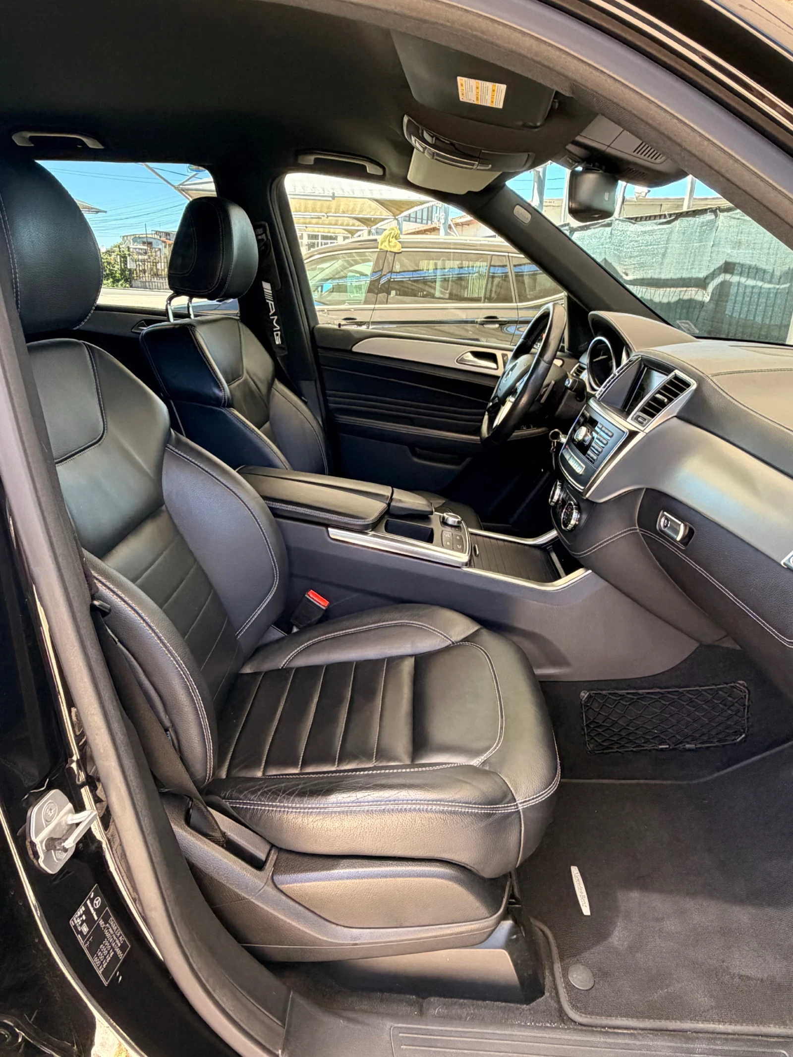 Mercedes-Benz ML 350 AMG LINE* KOЖА* ПОДГРЕВ* AIR SUSPENSION* 20* FULL, снимка 12 - Автомобили и джипове - 54561478