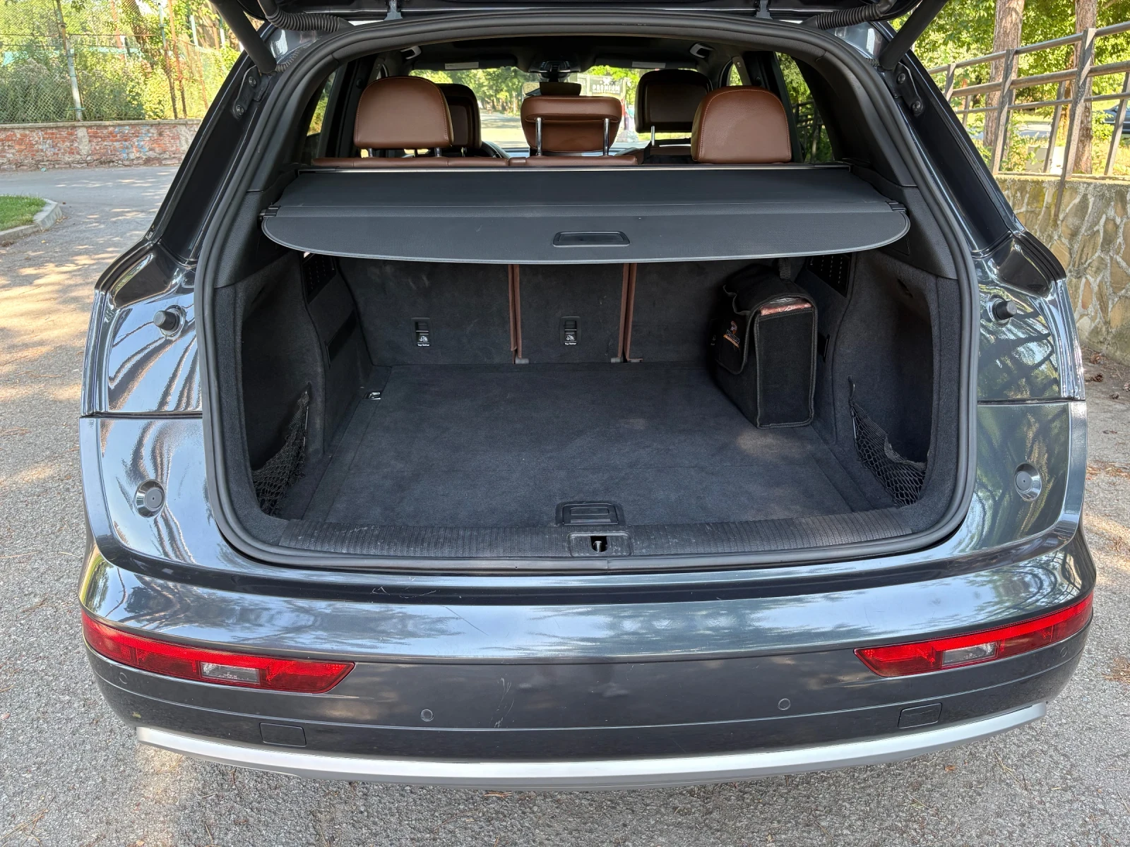 Audi Q5 2.0, снимка 6 - Автомобили и джипове - 55212384