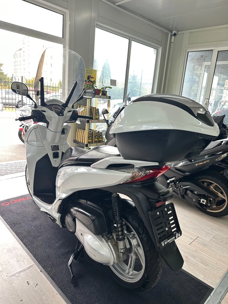 Honda Sh 300i ABS/LED, снимка 10 - Мотоциклети и мототехника - 52147877