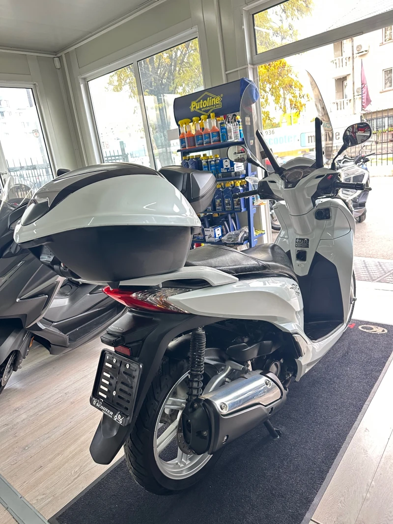 Honda Sh 300i ABS/LED, снимка 8 - Мотоциклети и мототехника - 52147877