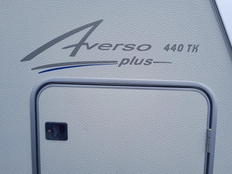 Каравана Burstner 440 ТК, снимка 6 - Каравани и кемпери - 52891973