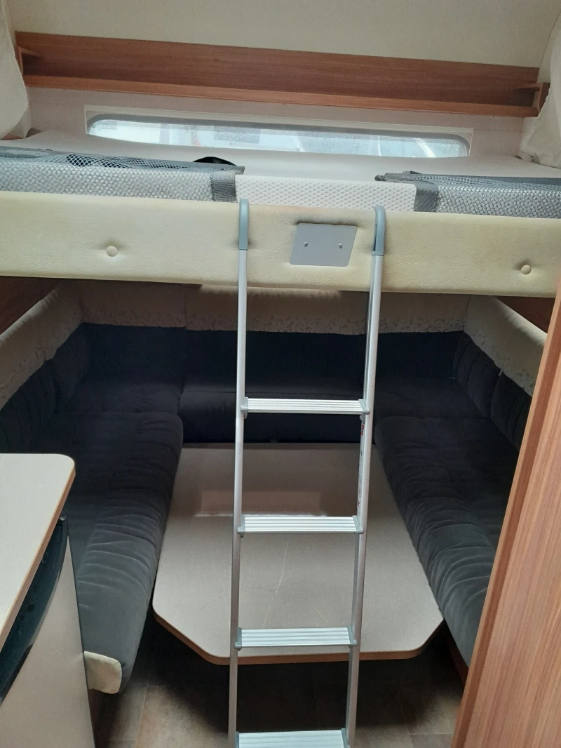 Каравана Burstner 440 ТК, снимка 13 - Каравани и кемпери - 52891973