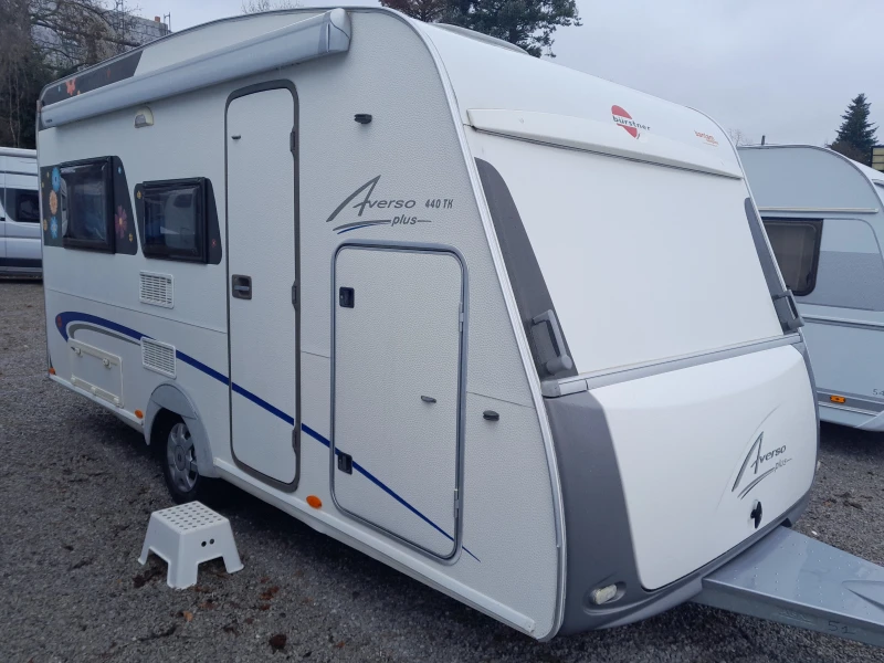 Каравана Burstner 440 ТК, снимка 5 - Каравани и кемпери - 52891973