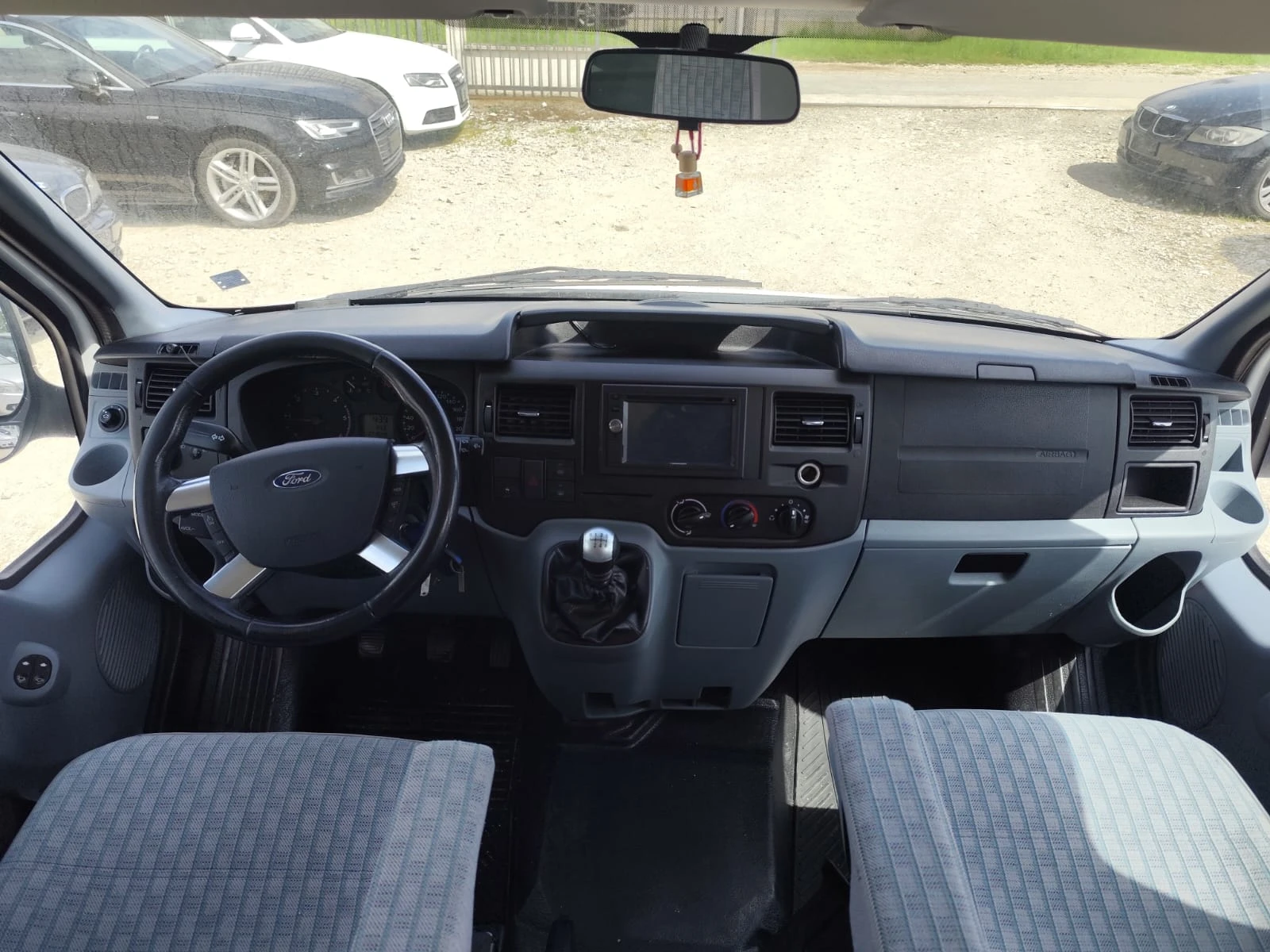 Кемпер Ford VARIOBUS 300L, снимка 11 - Каравани и кемпери - 54815286