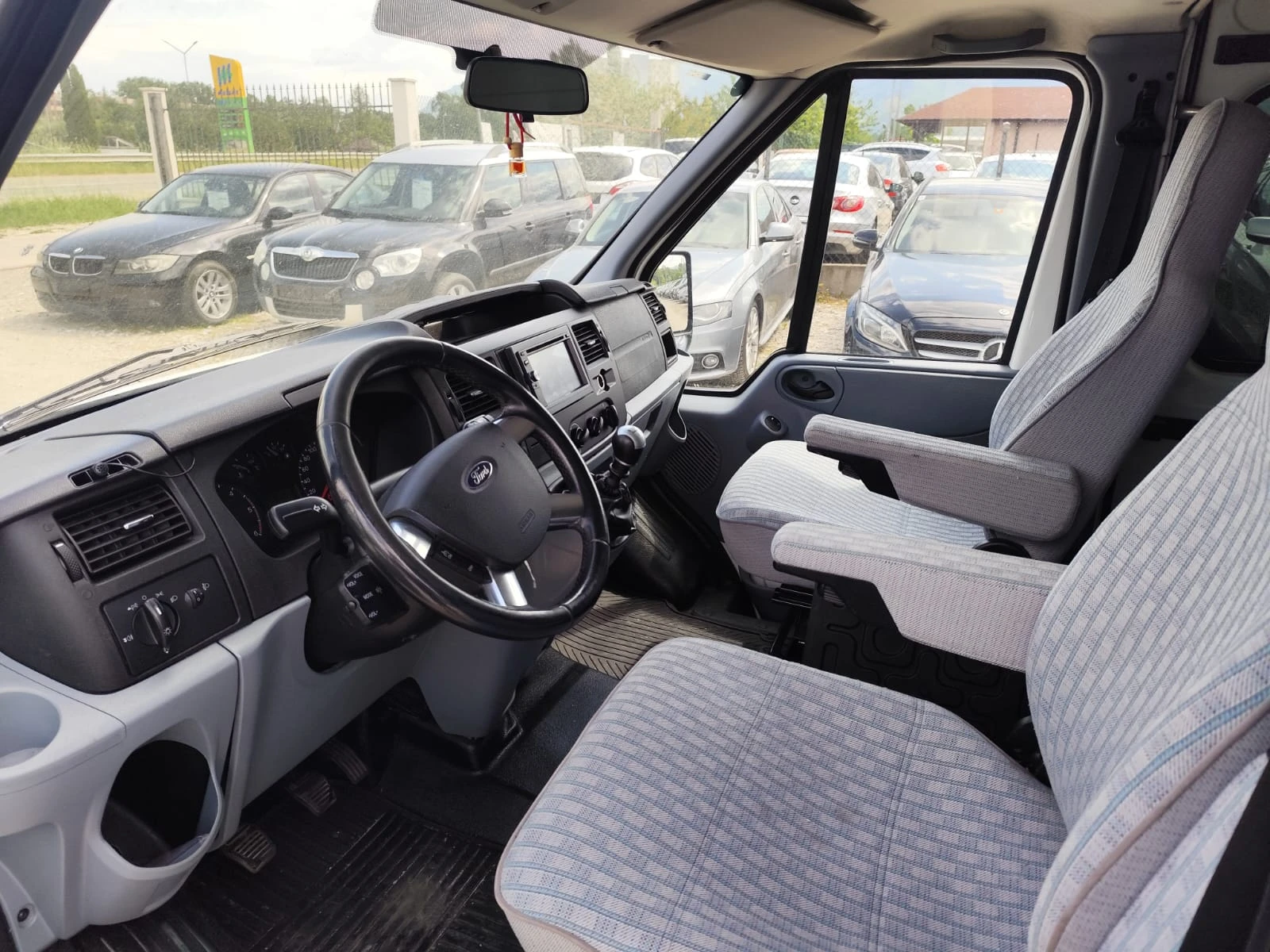 Кемпер Ford VARIOBUS 300L, снимка 12 - Каравани и кемпери - 54815286