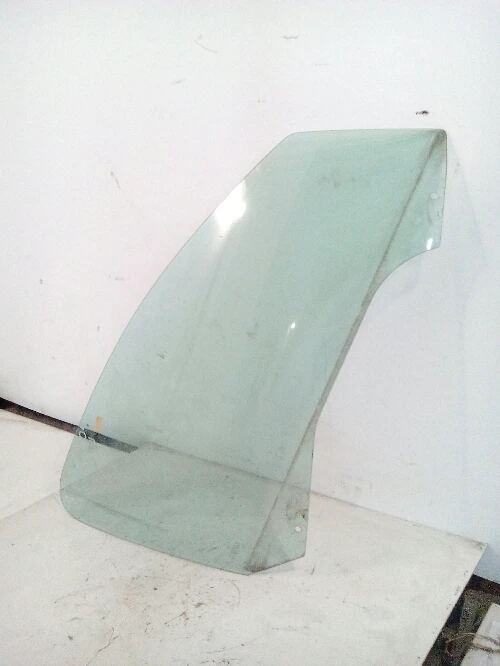 Стъкло предно дясно Пежо 206 SW