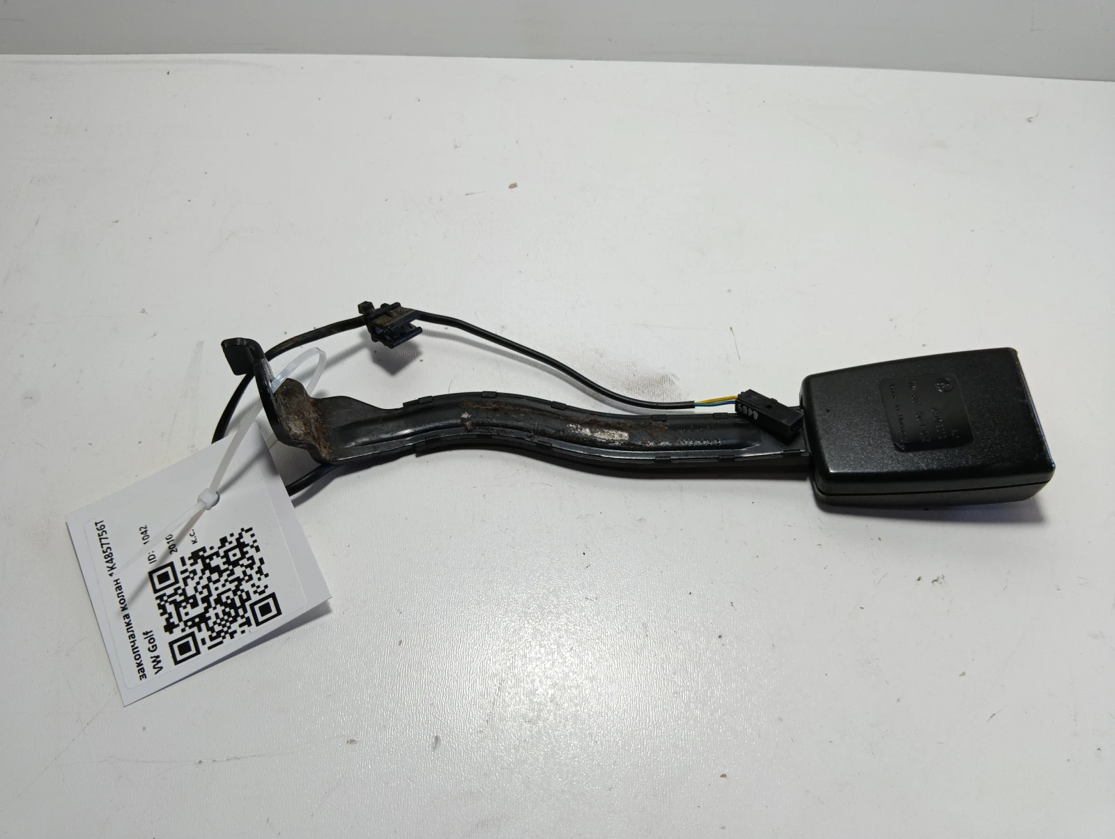 закопчалка колан 1K4857756T VW Golf