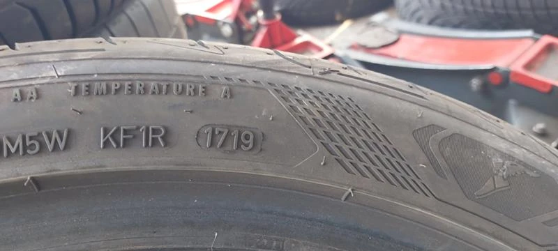 Гуми Летни 255/40R19, снимка 8 - Гуми и джанти - 29876847