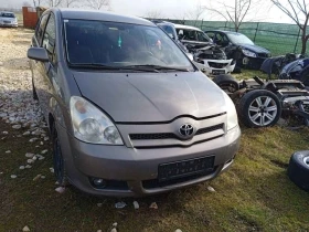 Toyota Corolla verso 2.2 D4D, снимка 4