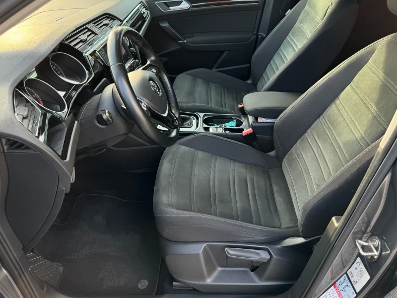 VW Touran 2.0TDI 190к.с DSG LED, снимка 8 - Автомобили и джипове - 47001631