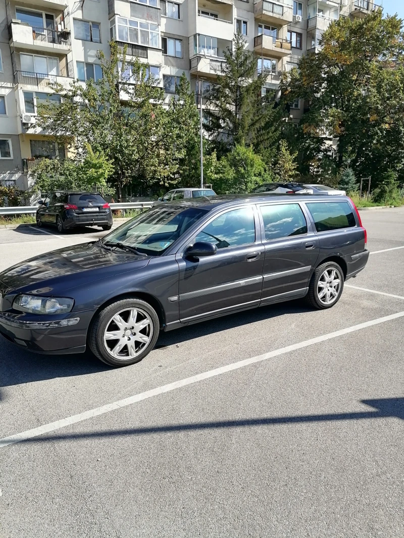 Volvo V70 D5, снимка 5 - Автомобили и джипове - 47378954