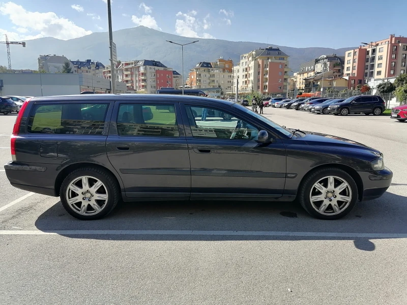 Volvo V70 D5, снимка 7 - Автомобили и джипове - 47378954