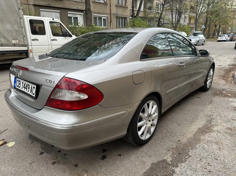 Mercedes-Benz CLK 220 CDI, снимка 5 - Автомобили и джипове - 48327264