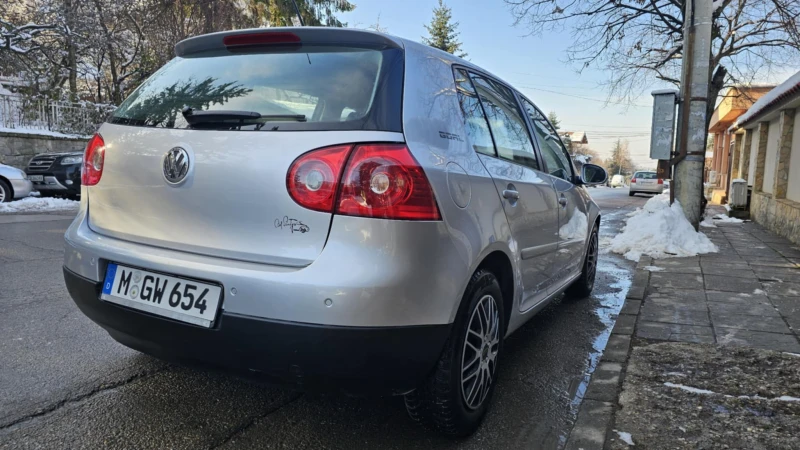 VW Golf 1.6, снимка 6 - Автомобили и джипове - 48592537