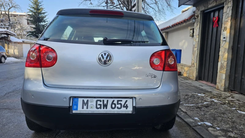 VW Golf 1.6, снимка 5 - Автомобили и джипове - 48592537