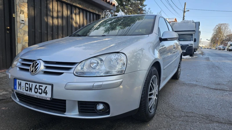 VW Golf 1.6, снимка 1 - Автомобили и джипове - 48592537