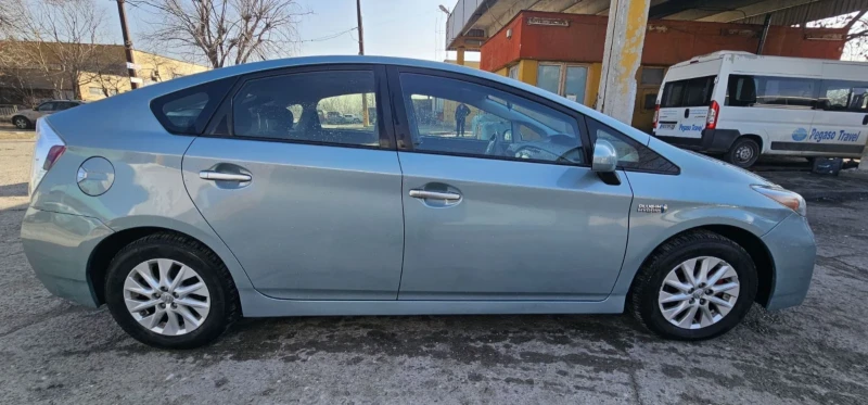 Toyota Prius, снимка 6 - Автомобили и джипове - 48902443