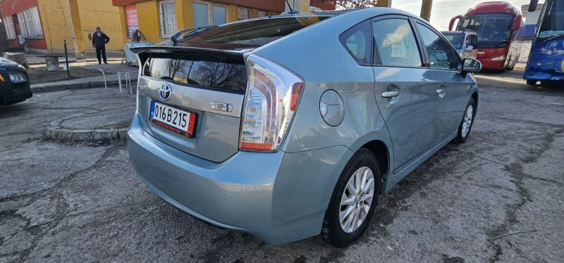 Toyota Prius, снимка 5 - Автомобили и джипове - 48902443