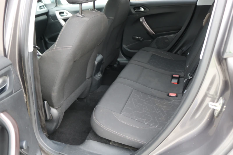 Peugeot 2008 1.2 VTi, снимка 9 - Автомобили и джипове - 51570011