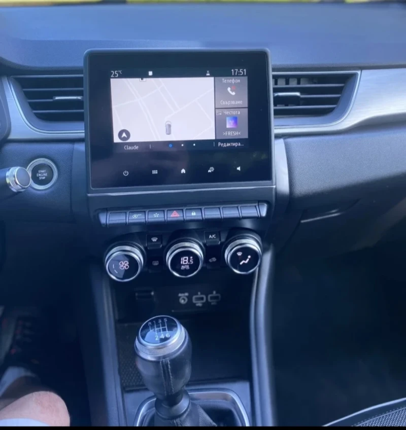 Renault Captur, снимка 7 - Автомобили и джипове - 52230109