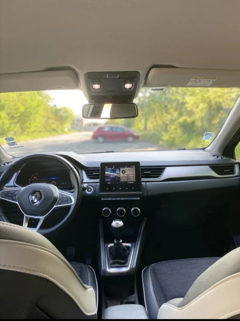 Renault Captur, снимка 6 - Автомобили и джипове - 52230109