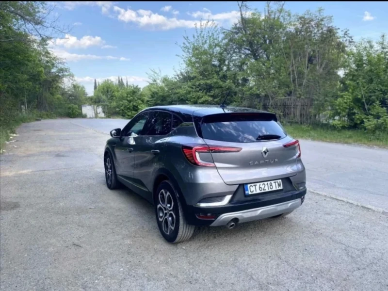Renault Captur, снимка 3 - Автомобили и джипове - 52230109