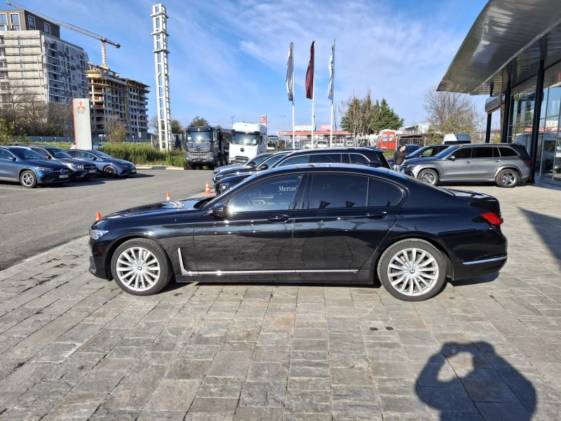 BMW 750 d xDrive Sedan, снимка 4 - Автомобили и джипове - 52575456