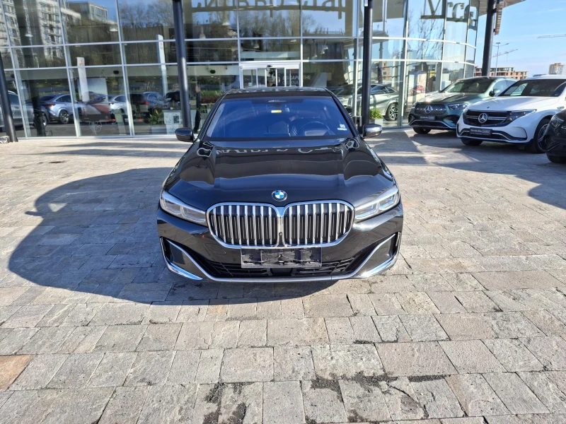 BMW 750 d xDrive Sedan, снимка 2 - Автомобили и джипове - 52575456