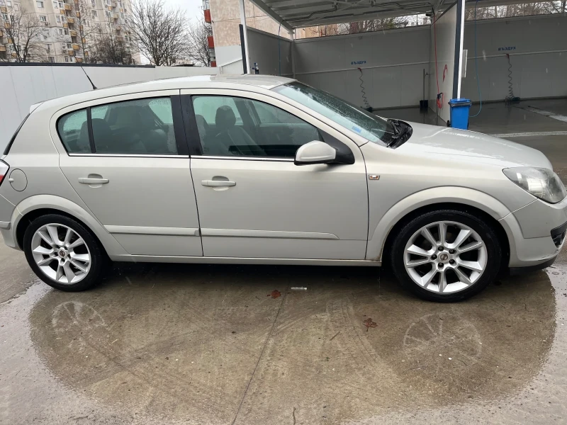 Opel Astra 1.7 CDTI COSMO, снимка 3 - Автомобили и джипове - 52770392